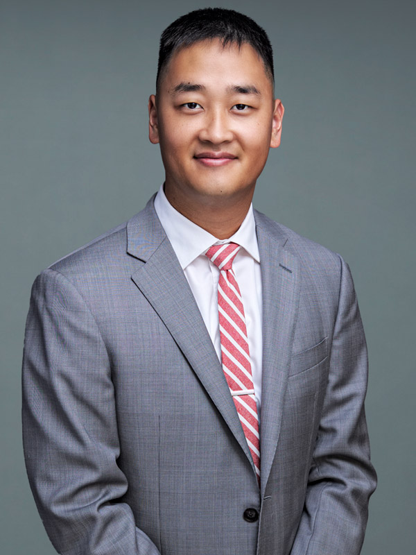 Faculty profile photo of Sunwoo  Hong