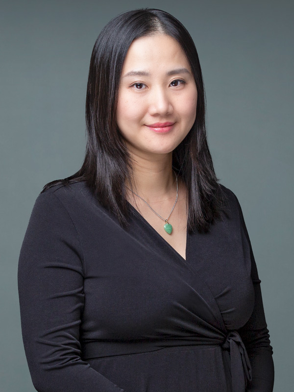 Faculty profile photo of Vivian N. Siu