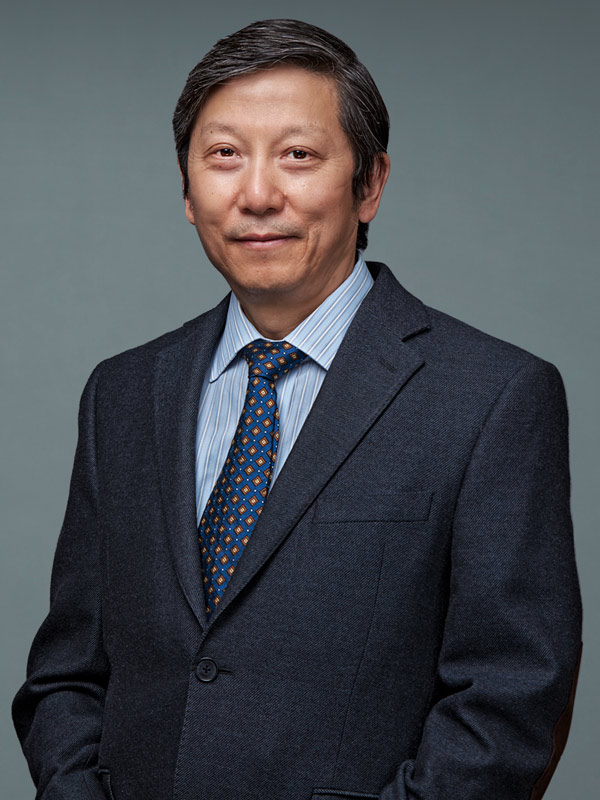 Faculty profile photo of Hugh  Xian