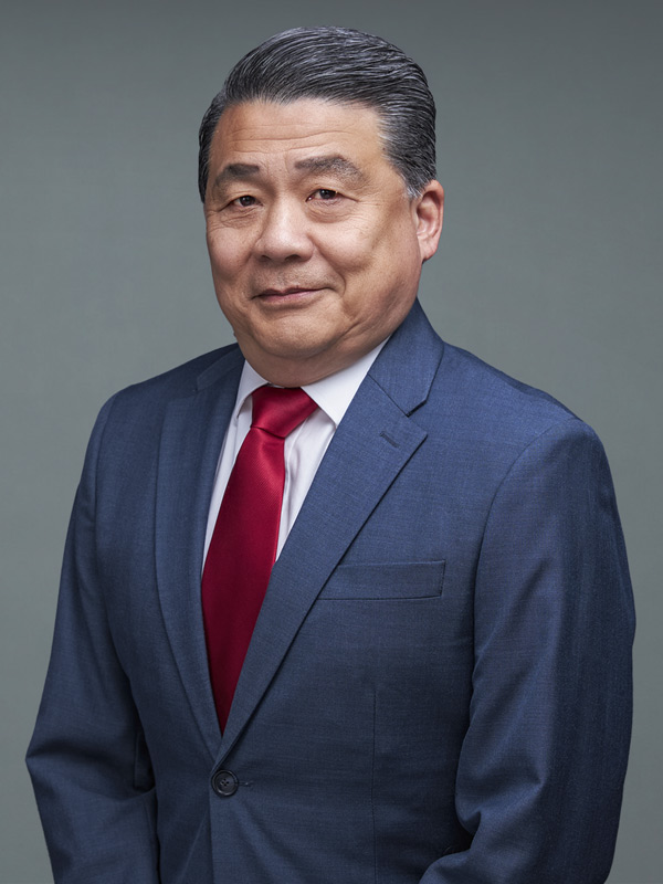 Faculty profile photo of Owen T. Yen